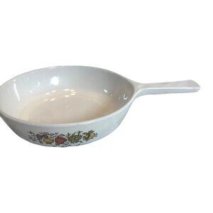 Corning Ware  Le Persil 1 1/3 pint approximate No lid No chips or‎ cracks